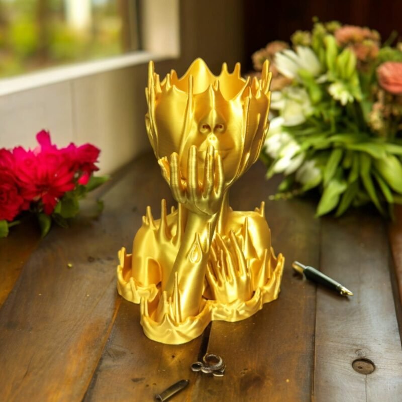 Melting Face Shape Vase For Home Decor Kitchen Hall Bedroom Office Dining Table Plastic Vase (6.5 inch, Gold)