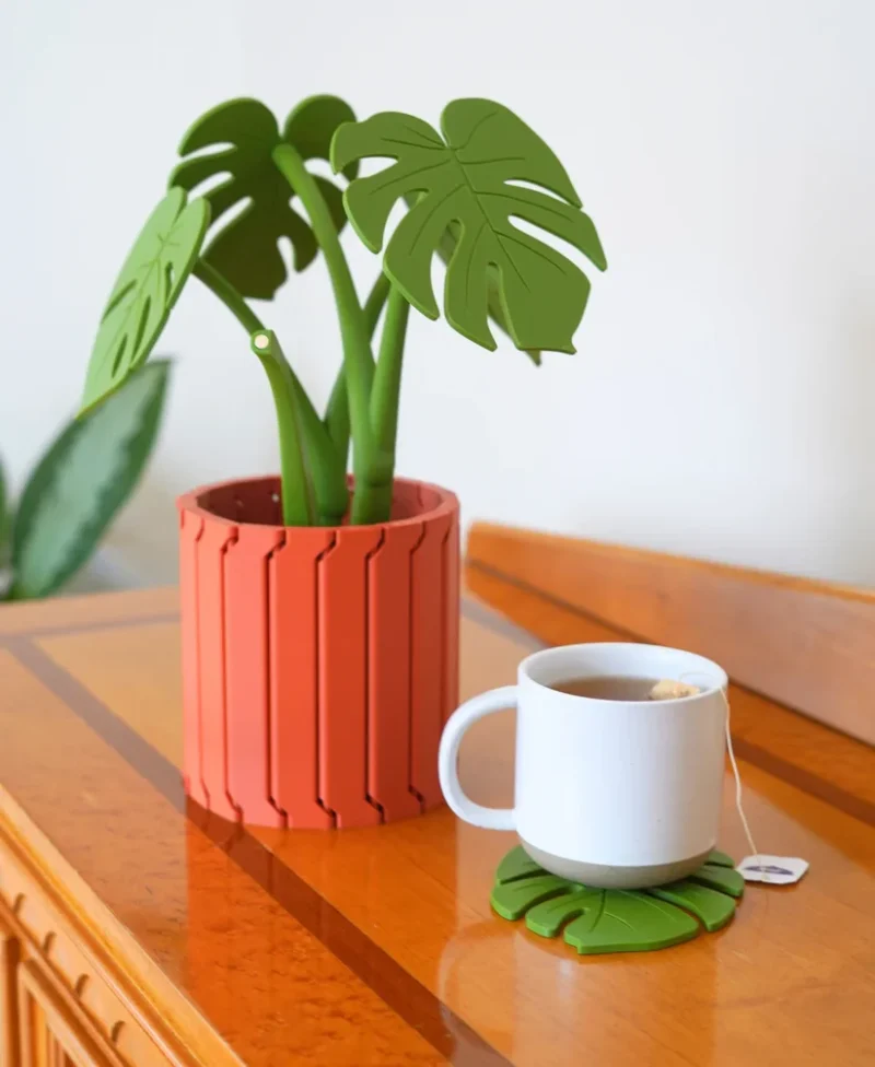 Leafix Monstera Coaster Set With Magnetic Leaves & Pot-1 pc - Image 5